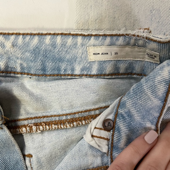 Pacsun mom jeans! - Picture 2 of 4